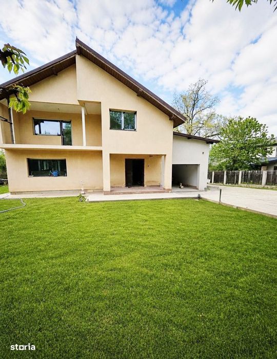 Casa cu garaj, 254 mp, teren 610 mp, zona Visan