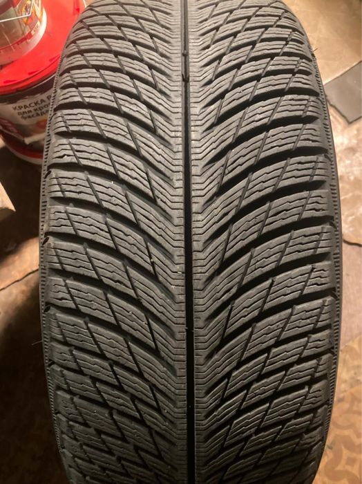 Продам шины зима липучка  245.45 r20