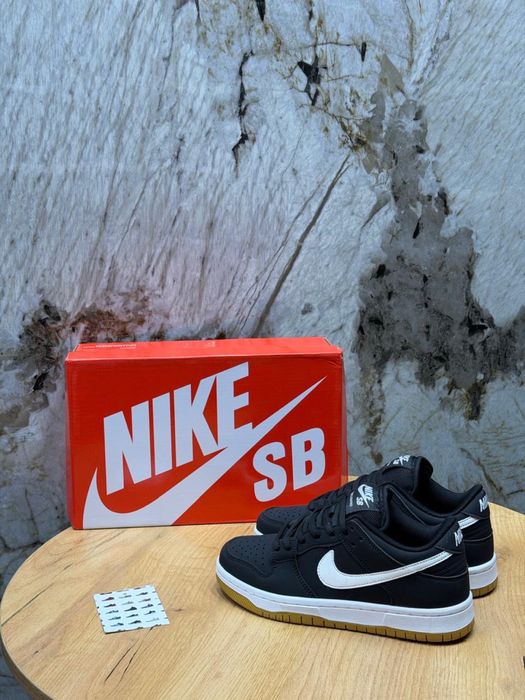 Кроссовки.  Nike