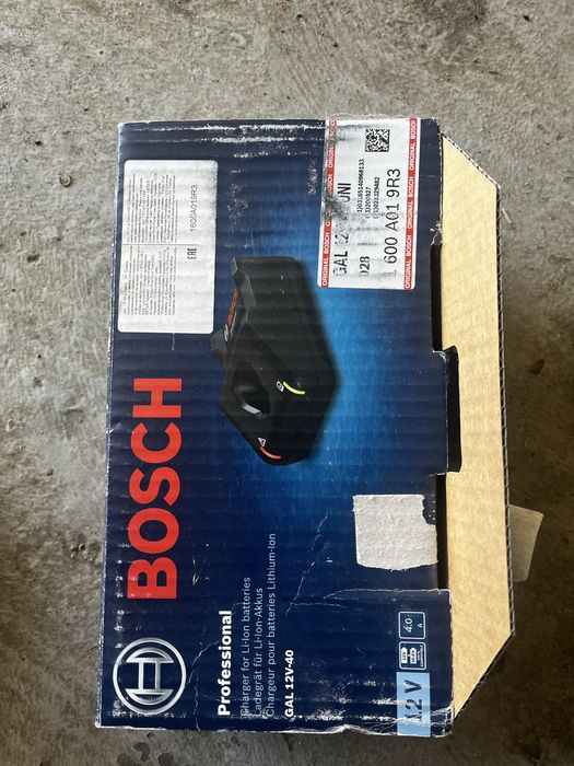 Зарядное устройство Bosch GAL 12V-40