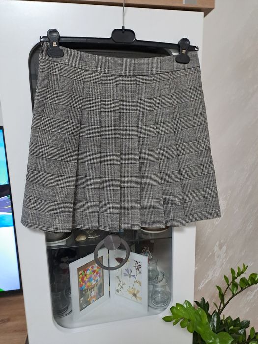 Карирана пола **