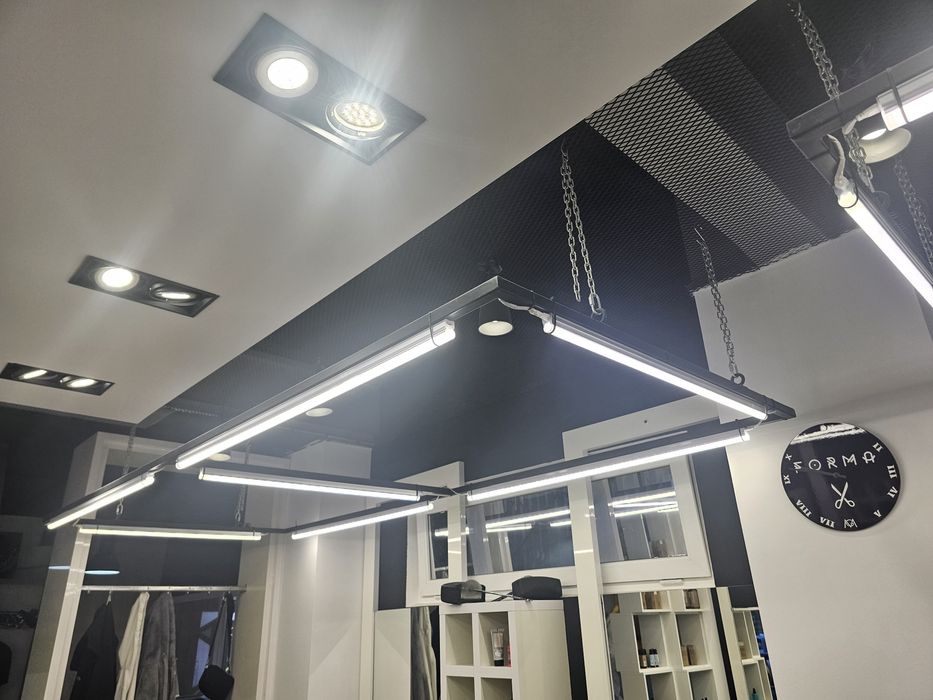 Vand 3 corpuri iluminat industriale 275cm x 120cm