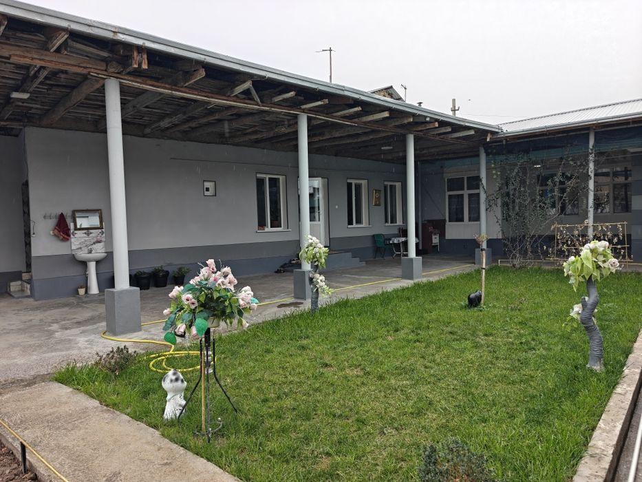 Срочно! Кибрай Сохибкор махалласида 6сот 5хонали уй сотилади