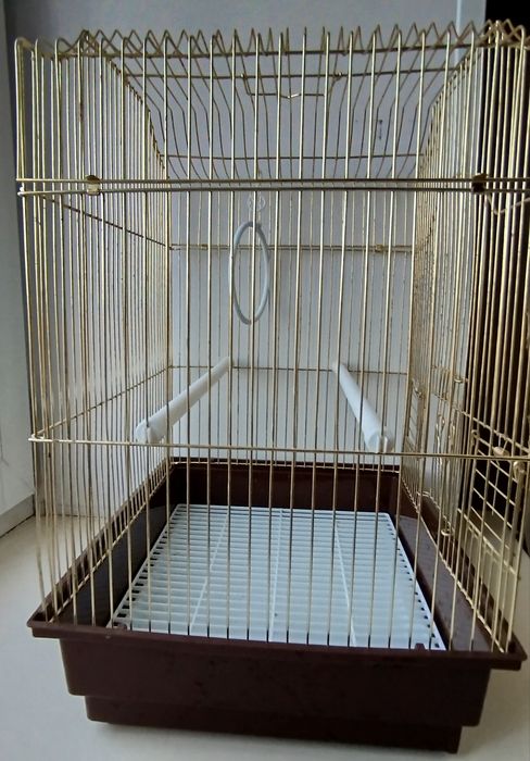 Продам клетку для попугаев!