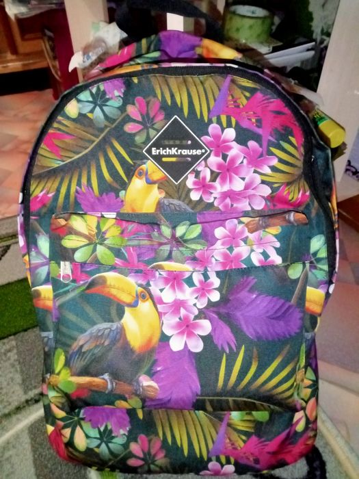 Продам рюкзак фирменный прочный.