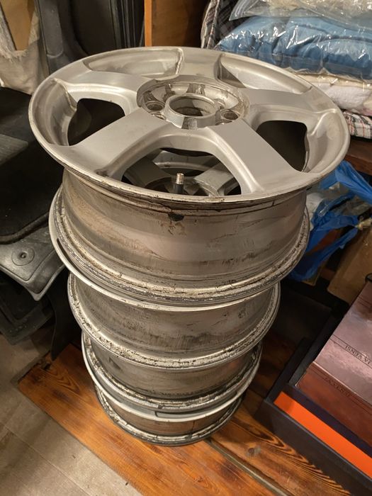 Продам диски комплект 4 шт R15 универсальный 5/100 5/114