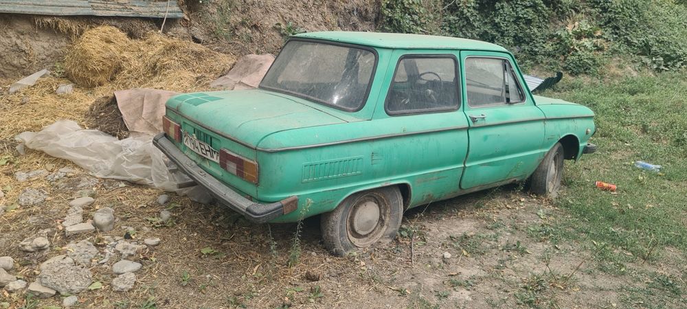 Антиквариат машина ЗАЗ 586