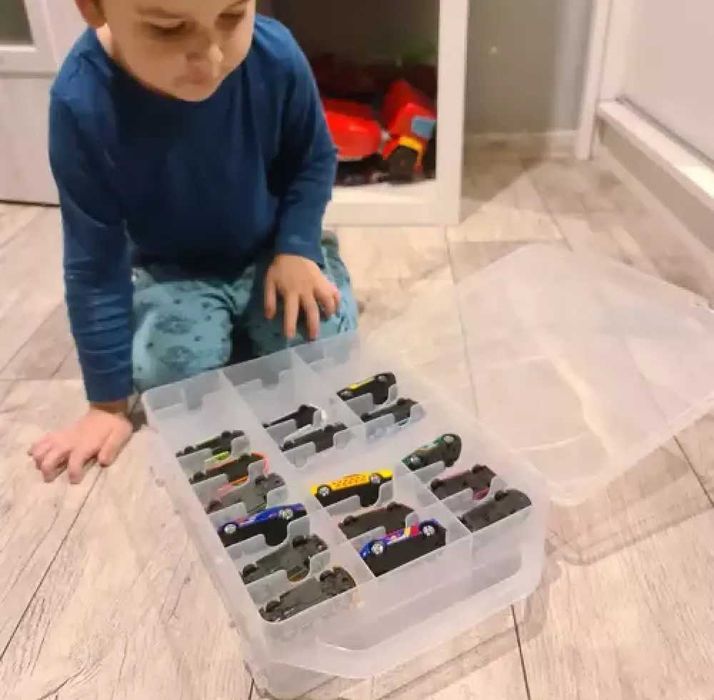 Куфарче за съхранение  на детски колички с отделения за 46 КОЛИ