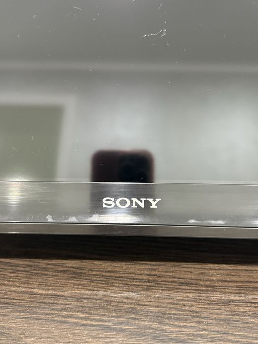 Продам телевизор Sony smart
