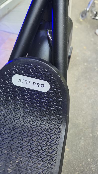 Trotinetă Electrică AIR 3 PRO Ca nouă.Preṭ fix!