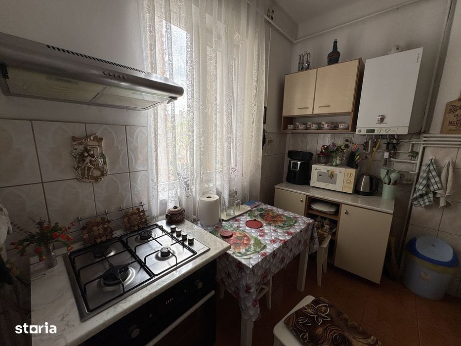 Apartament de 4 camere in Buzesti/4-Room Apartment in Buzesti