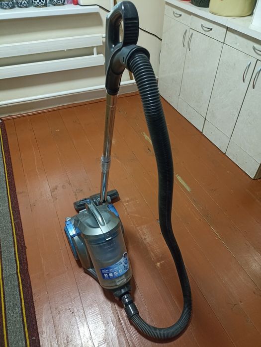 Пылесос AVALON 2200W