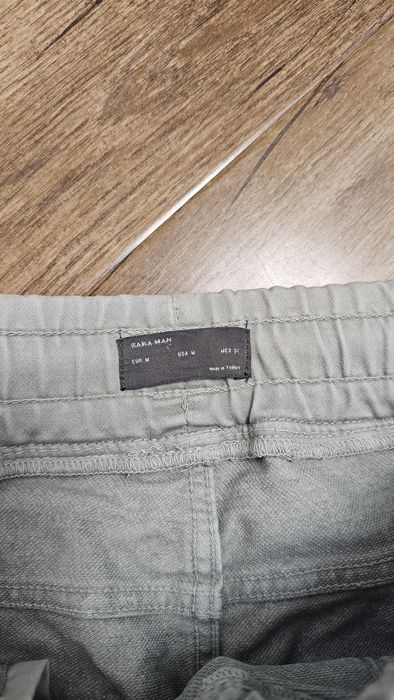 Pantaloni bărbați Zara M