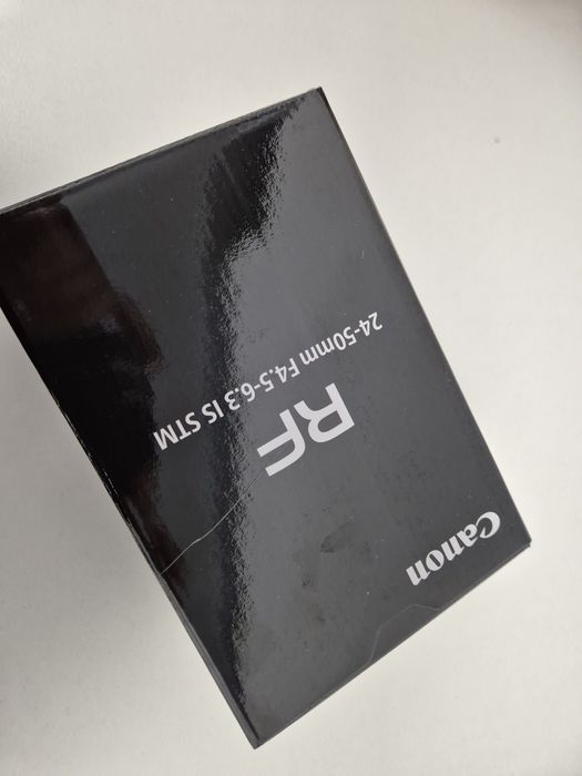 Фулфрейм обектив Canon RF 24-50mm f/4.5-6.3 IS STM