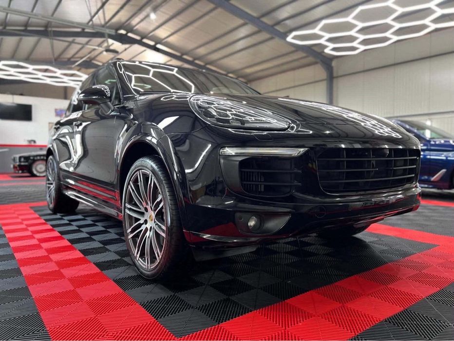 PORSCHE Cayenne 2017