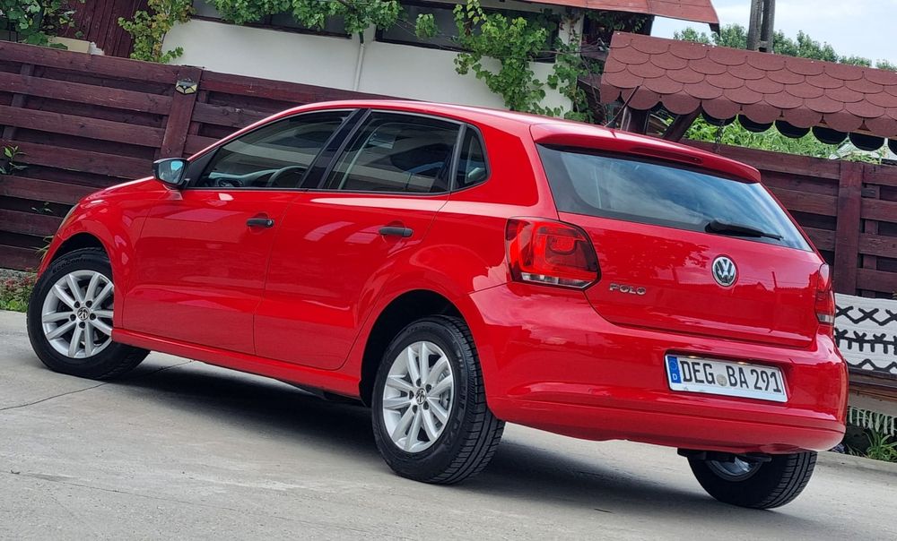 VOLKSWAGEN Polo 2011 — imagine 3