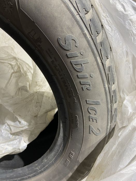 Шины зимные с шипами продам срочно