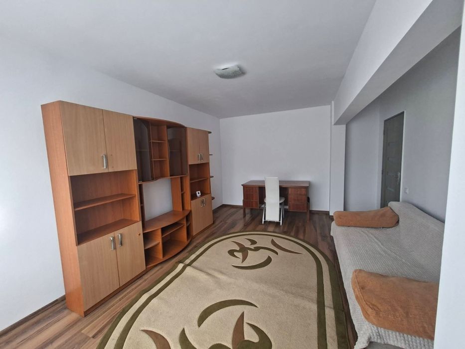 Închiriez apartament 2 camere