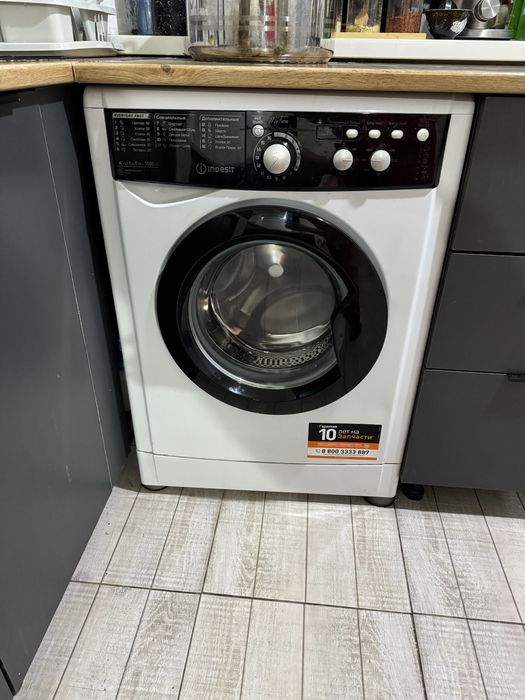Стиральная машина Indesit на запчасть