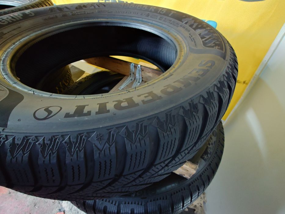 195/65R15 Semperit 2025-22 6mm by continental stare foarte buna