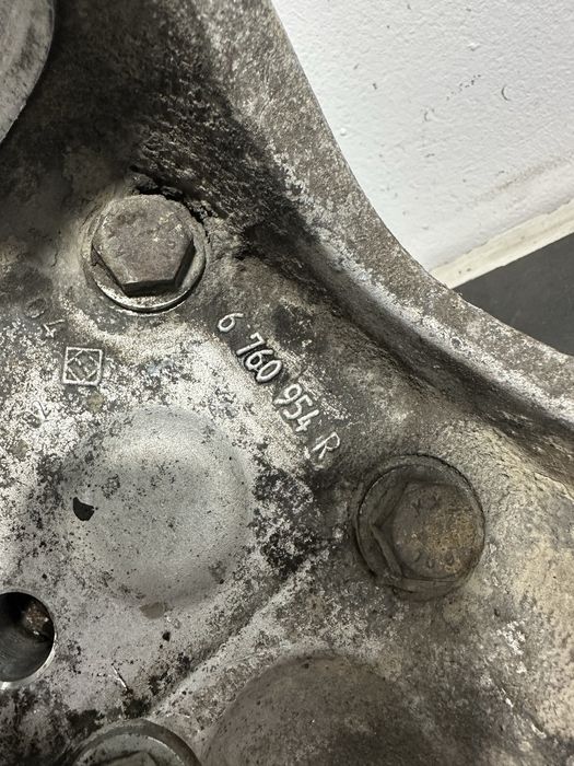 Fuzeta dreapta fata BMW Seria 5 E60 E61 520d 525d 530d 6760954R 535d