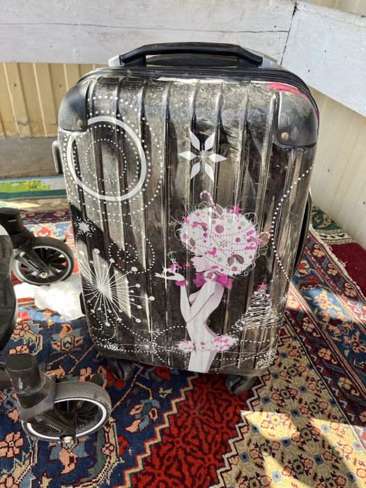 Чемодан сатылады!