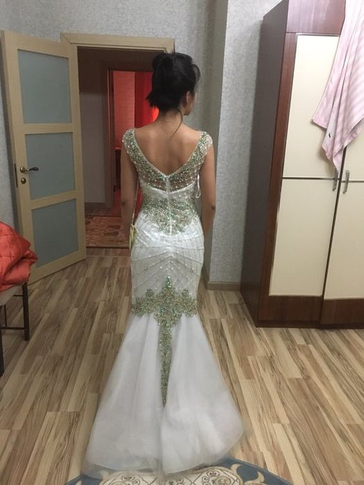 Продам Платье