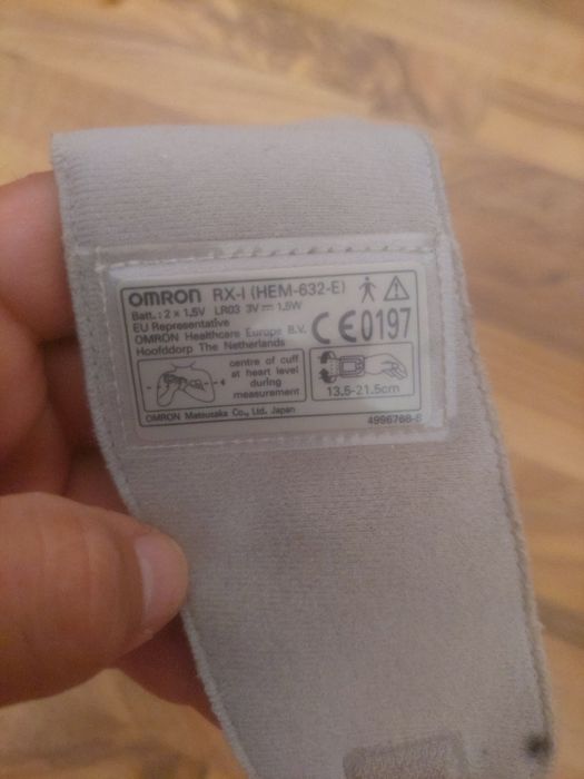 Tensiometru de incheietura Omron ,stare buna