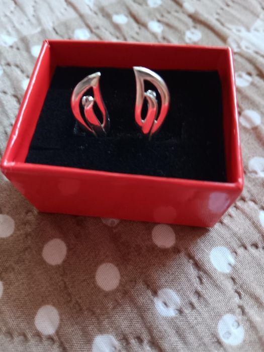 Обеци. Нови. Сребърни