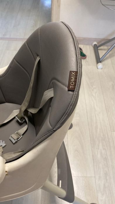 Продам детский стульчик для кормлении