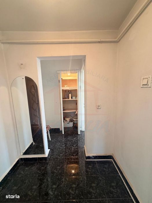 Vanzare apartament cu 4 camere in Micro 13, etaj 3, pret 65 000 euro