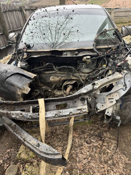 Vand sau dezmembrez volvo