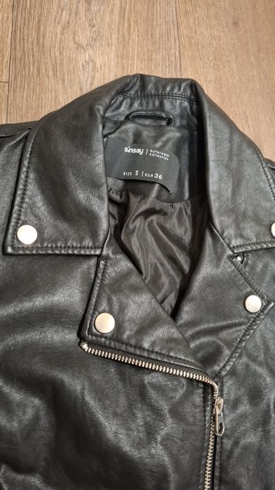 Курточка Косуха Sinsay.  Размер s.