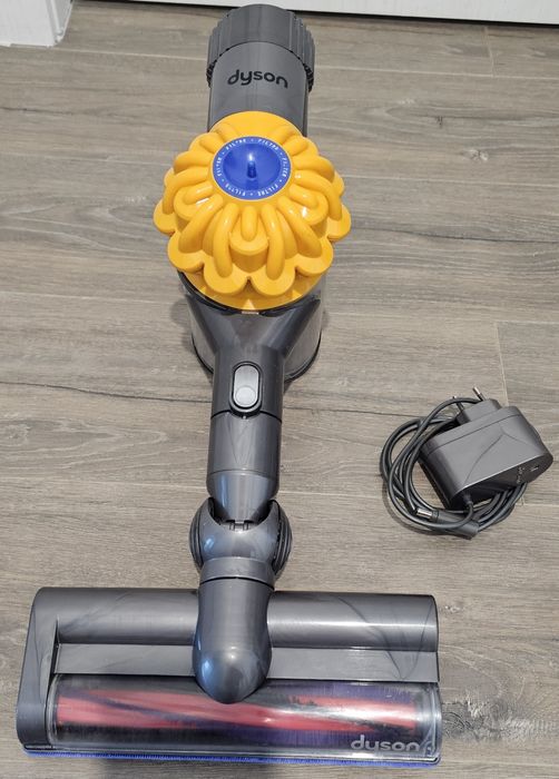 Dyson V6  (SV03)