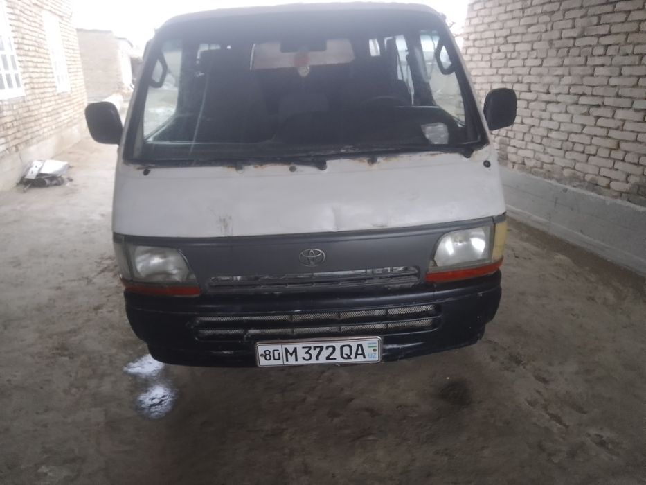 Toyoto mikra avtobus sotiladi