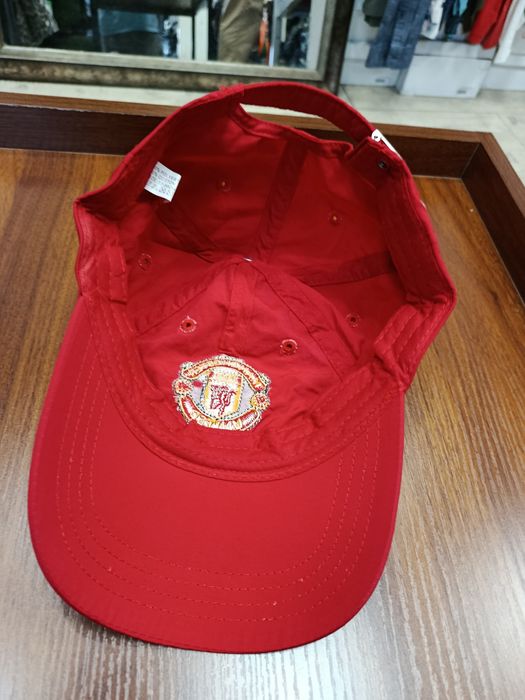 Шапка на Manchester United