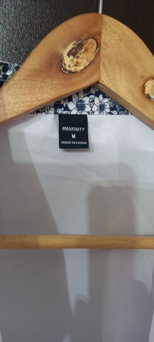 Cămașă de bărbați.