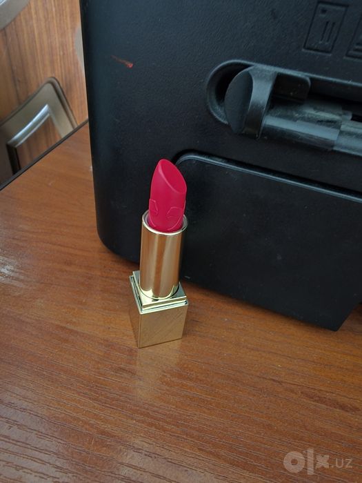 Estee lauder pomada