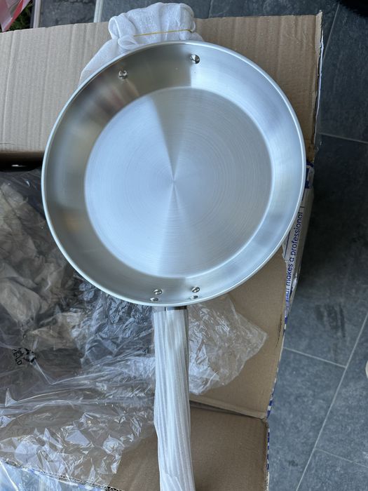 Tigaie inox 32 cm - noua