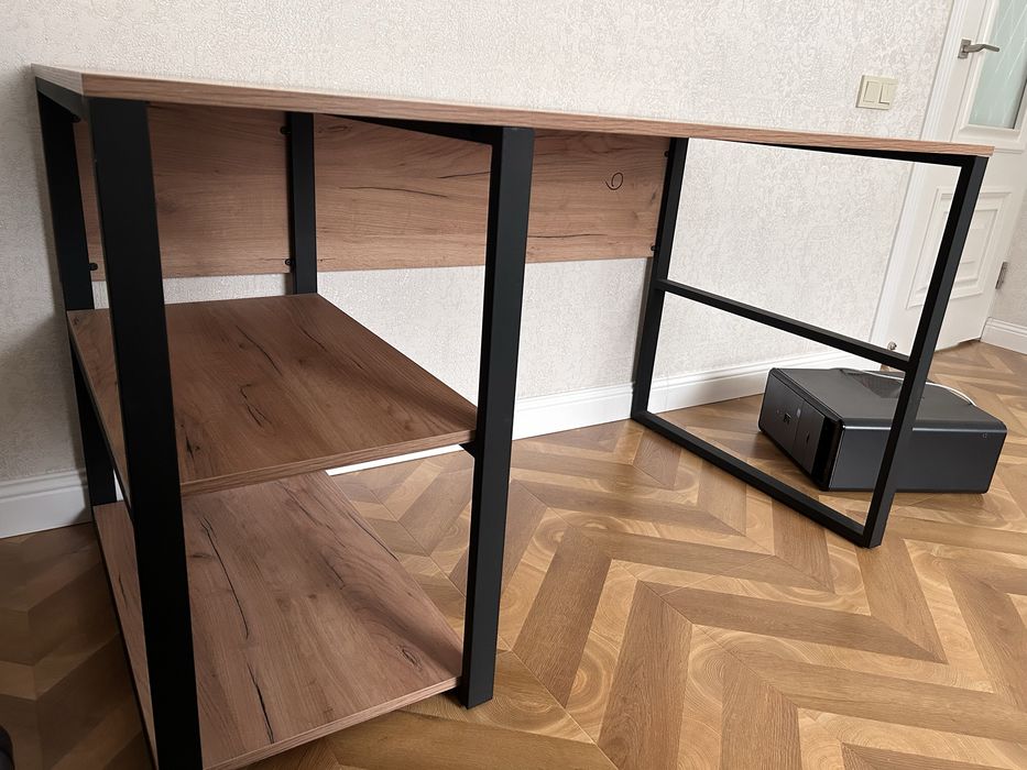 Продается стол в хорошем состоянии