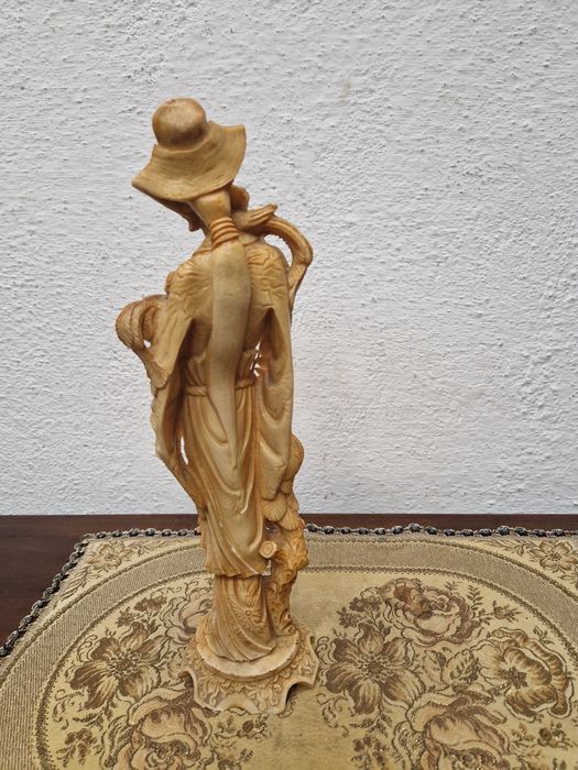 Красива японска фигура гейша