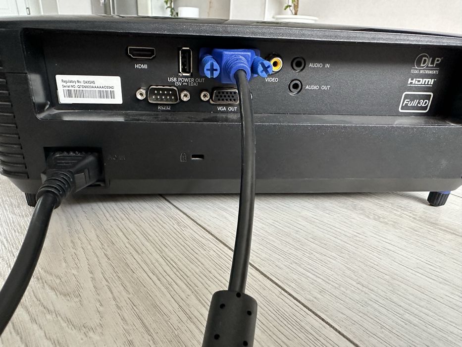 Проектор Optoma