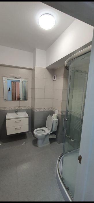 Închiriez apartament 3 camere decomandat River's Tower