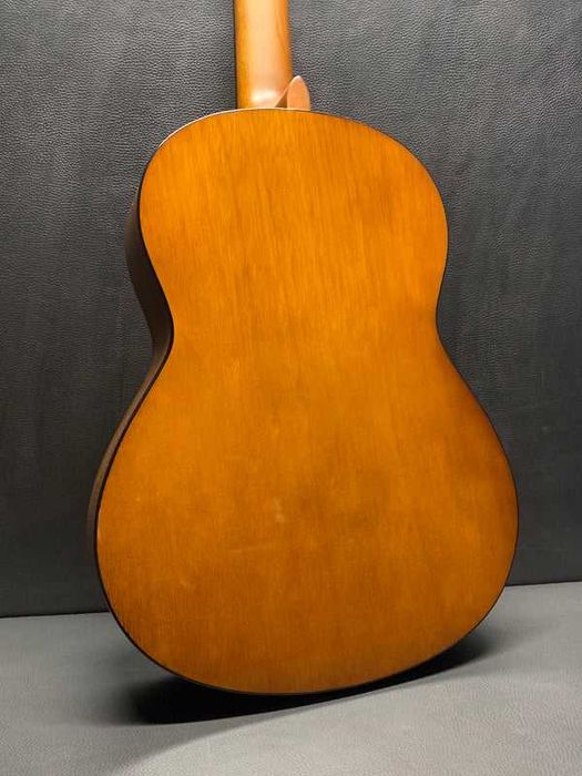 gitara srochni sotilade YAMAHA C40
srochni sotilade