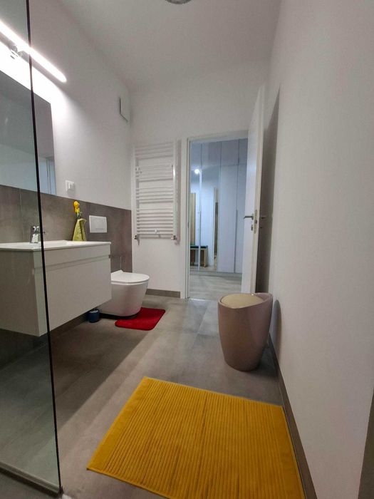 Inchiriez apartament cu 2 camere complet mobilat, utilat Pleiades Residence