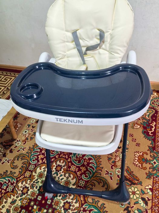 Детский стульчик для кормления