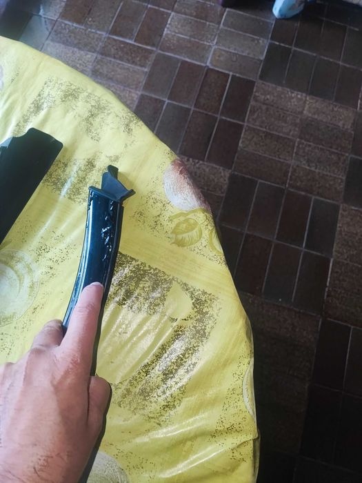 Лайсни за Mercedes C- класа W205/S205-2бр. За предно стъкло, черни.