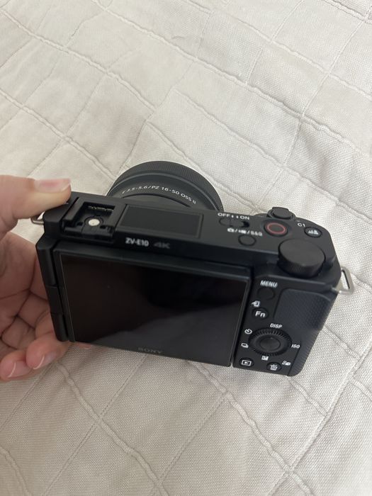 Камера Sony ZV-E10