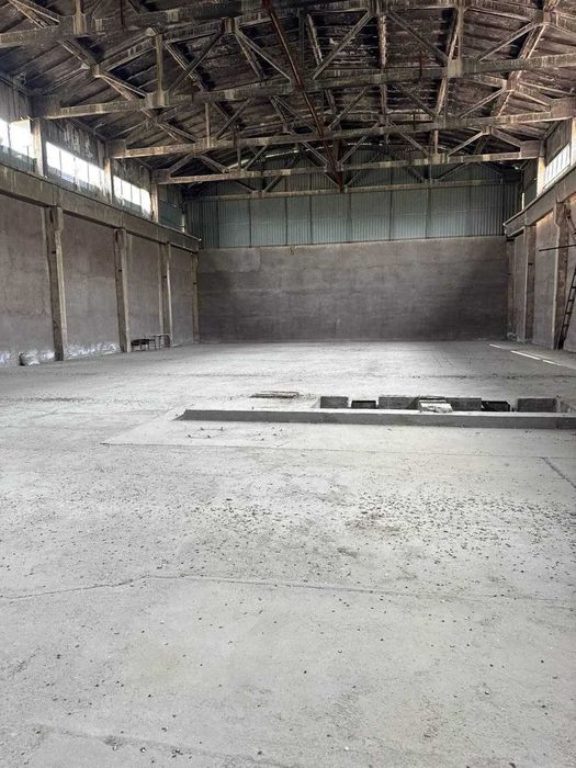 Продаётся База 1,5 га Алмалык 5600кв.м. ангары