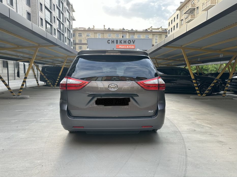 Toyota Sienna 2018 Срочная продажа